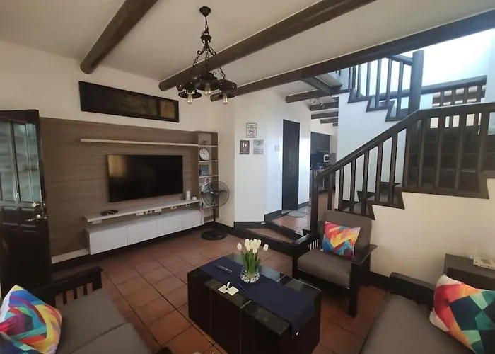 Rustic Log Cabin In Tagaytay
